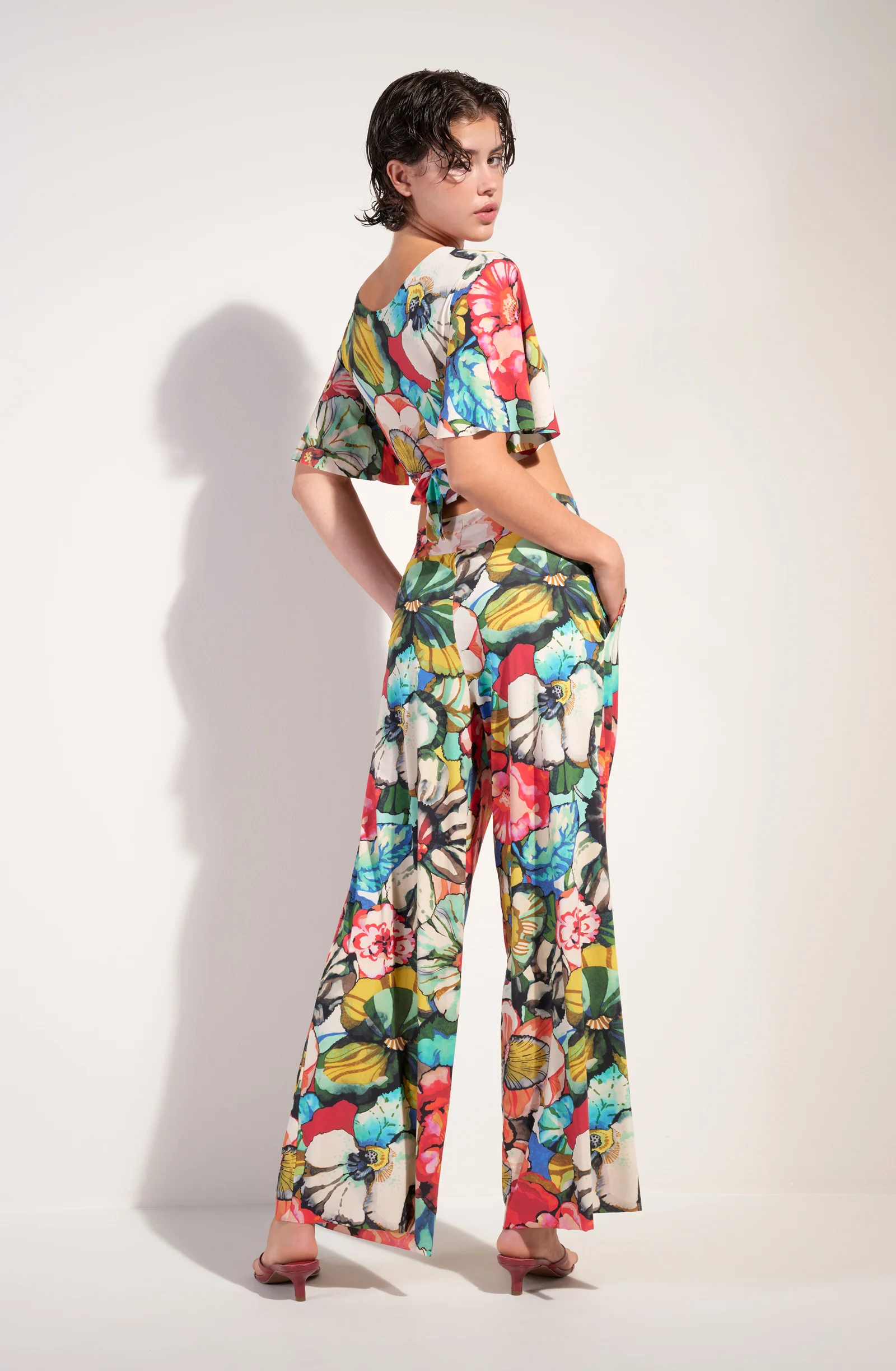 tainy - flower - Image 3